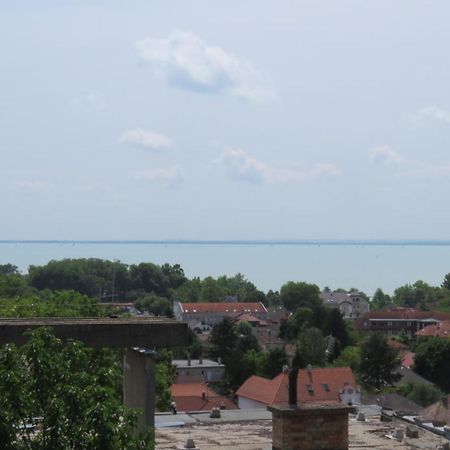 Prima Porta Vendeghaz Hotel Balatonalmádi Екстериор снимка