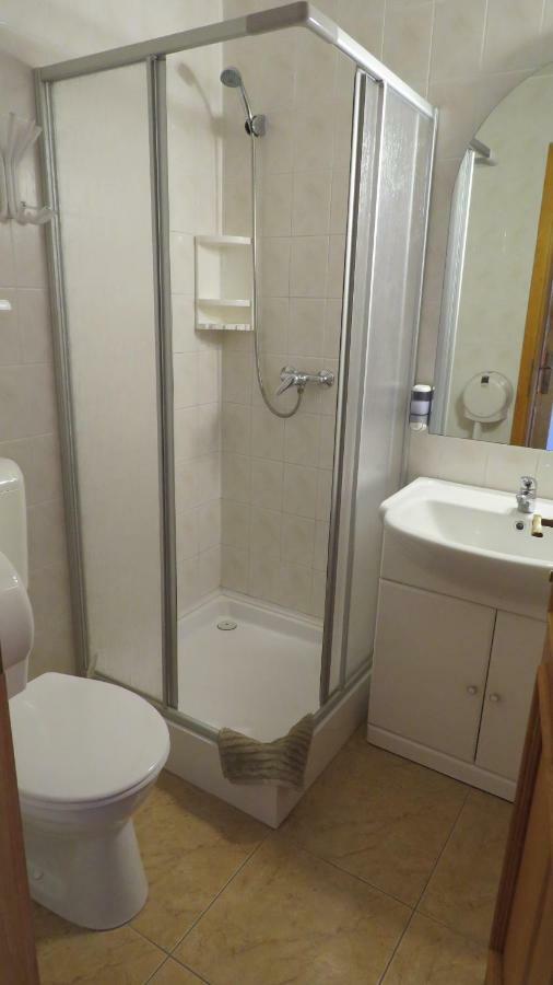Prima Porta Vendeghaz Hotel Balatonalmádi Екстериор снимка