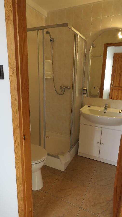 Prima Porta Vendeghaz Hotel Balatonalmádi Екстериор снимка